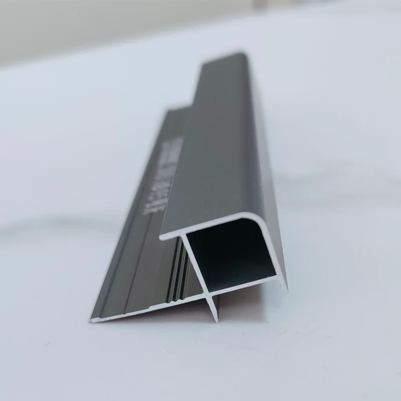 Vierkante externe hoekafwerking